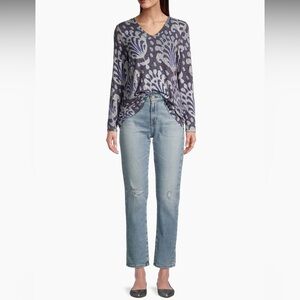 Nic+Zoe shadow floral long sleeve v neck tee